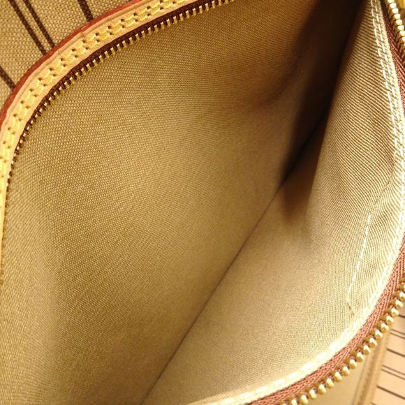 Louis Vuitton Monogram Neverfull MM Tote Bag - Picture 6 of 7